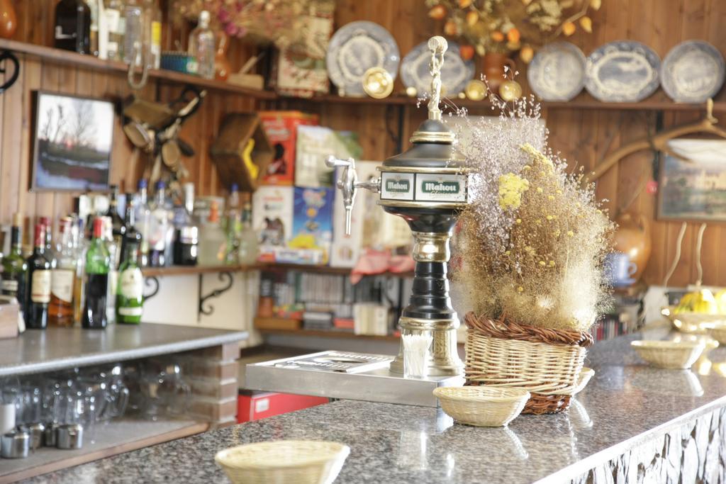 Hostal Restaurante Alto Rey Arroyo de las Fraguas エクステリア 写真