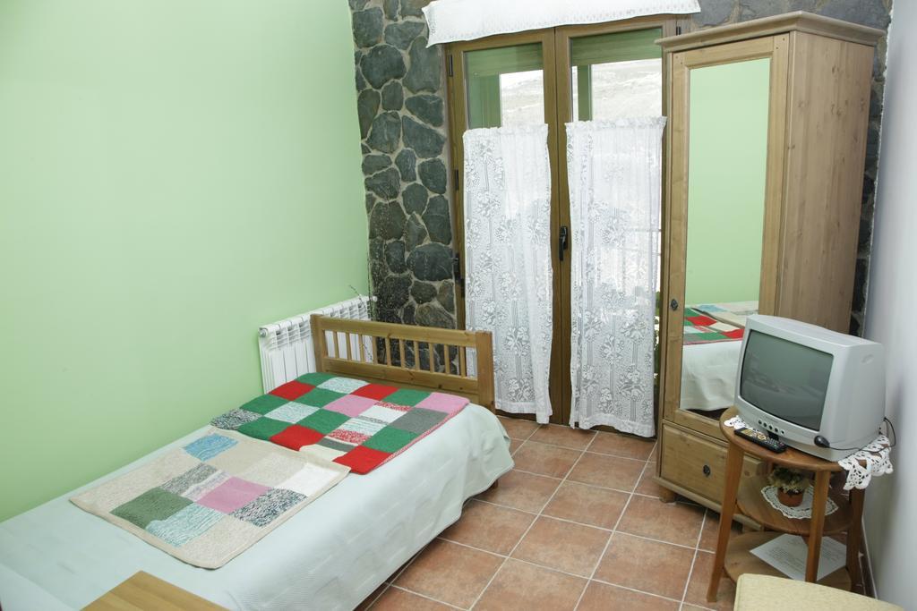 Hostal Restaurante Alto Rey Arroyo de las Fraguas エクステリア 写真
