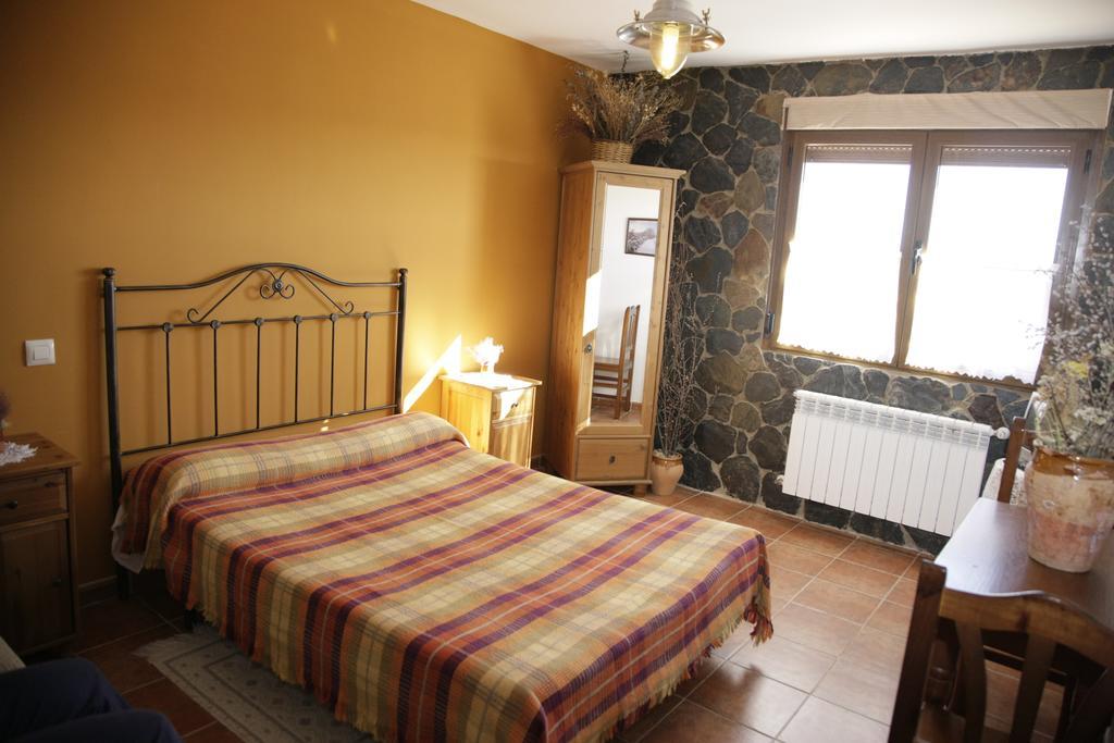 Hostal Restaurante Alto Rey Arroyo de las Fraguas エクステリア 写真
