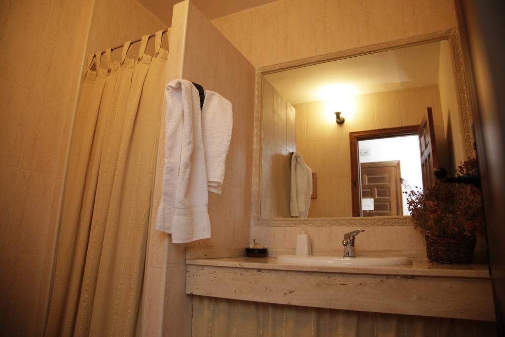 Hostal Restaurante Alto Rey Arroyo de las Fraguas エクステリア 写真