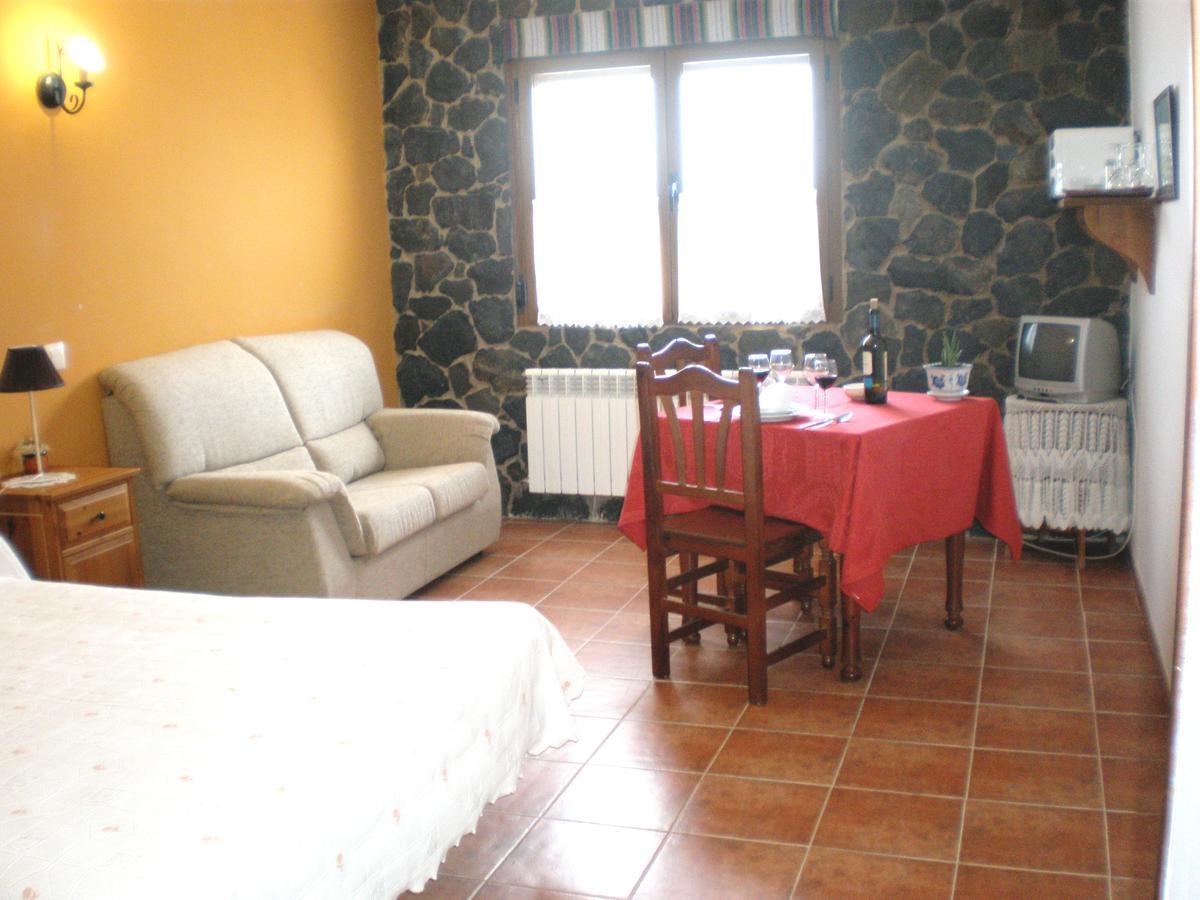 Hostal Restaurante Alto Rey Arroyo de las Fraguas エクステリア 写真