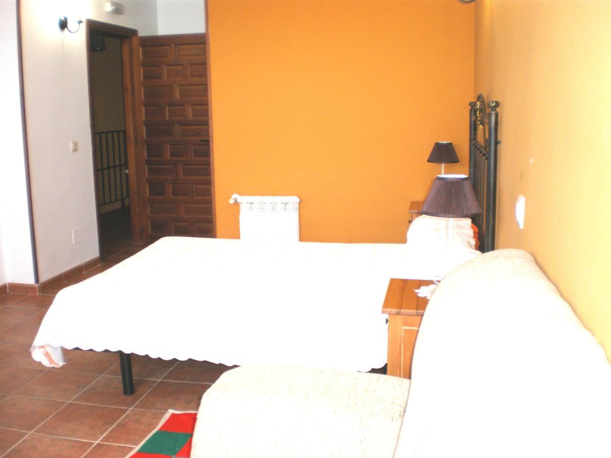 Hostal Restaurante Alto Rey Arroyo de las Fraguas エクステリア 写真